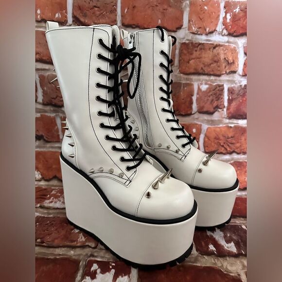 NIB Current Mood White radical riot spiked platform boots Sz 8 - Picture 1 of 9